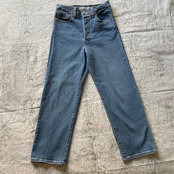 Levi’s Ribcage Straight Ankle - Picture 3 of 9